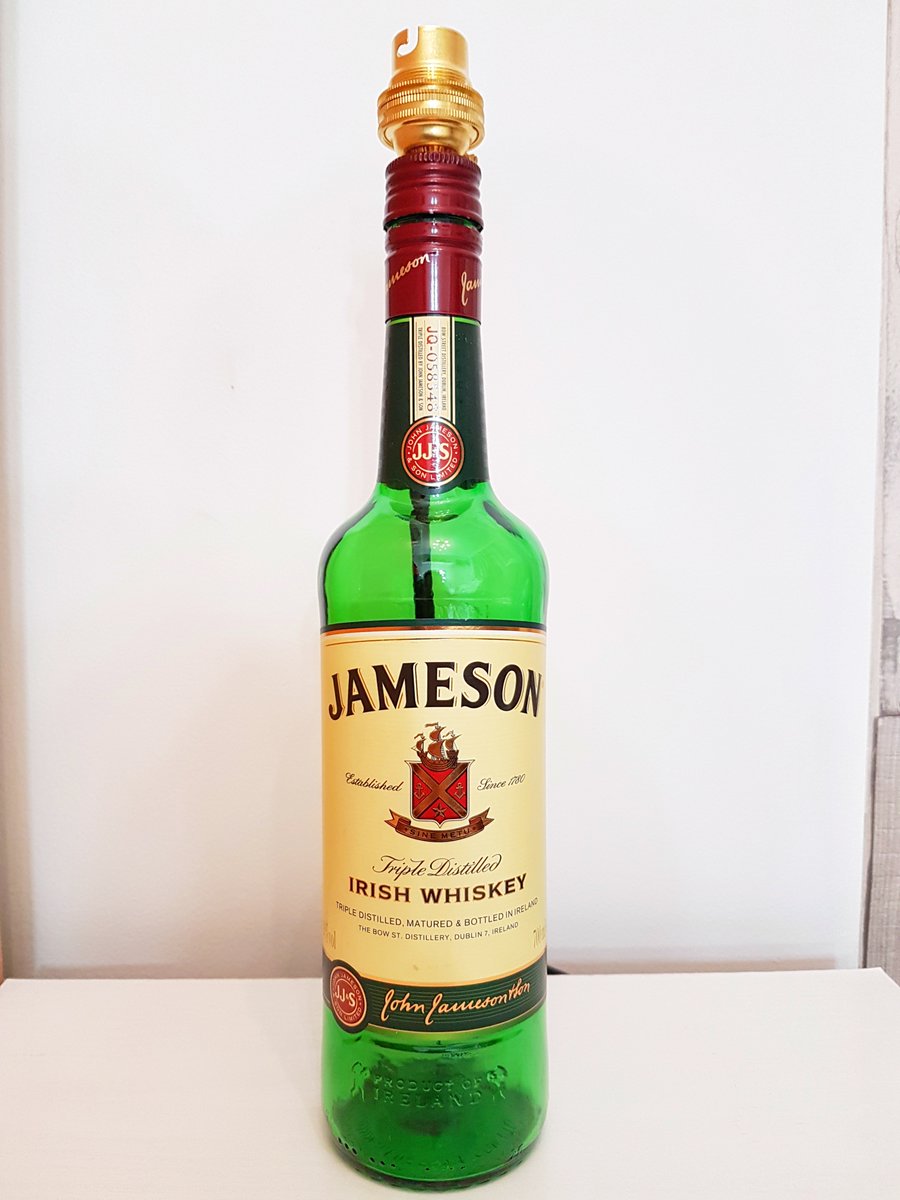 ELS_Lighting's tweet photo. Jameson Irish Whiskey 🇮🇪 
Another day, another upcycled bottle lamp

#jameson #jamesonwhiskey #upcycled #bottlelamp https://t.co/r7vVDYHHq4
