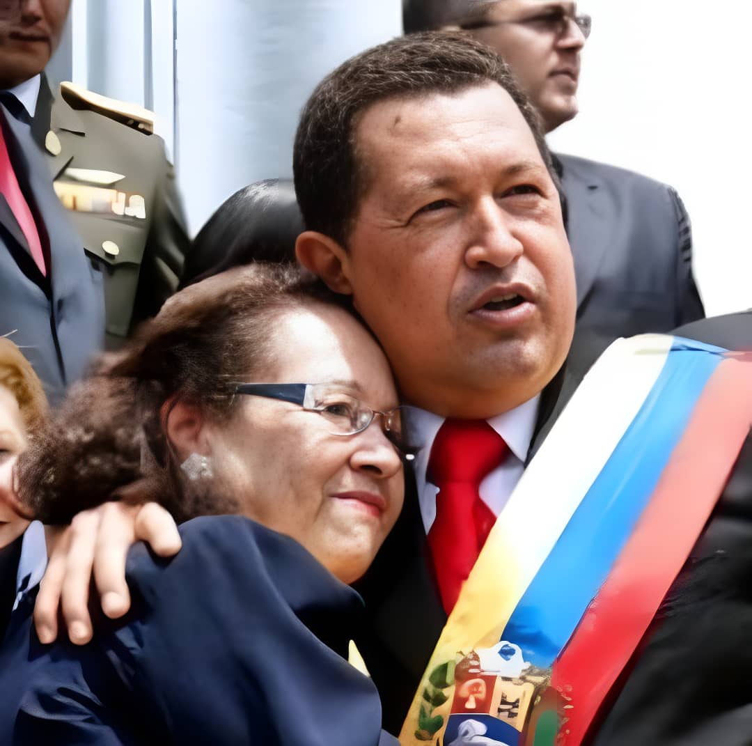 Feliz cumpleaños Amado Comandante Hugo Chávez. En este día tan grande para cada uno y cada una de nosotros y nosotras, debo repetir la misma petición, q realizó cada 4F y 28 de Julio. Q SE NOMBRE UNA COMISIÓN Q INVESTIGUE LAS CAUSAS DL DECESO DE NUESTRO COMANDANTE CHÁVEZ CHÁVEZ.