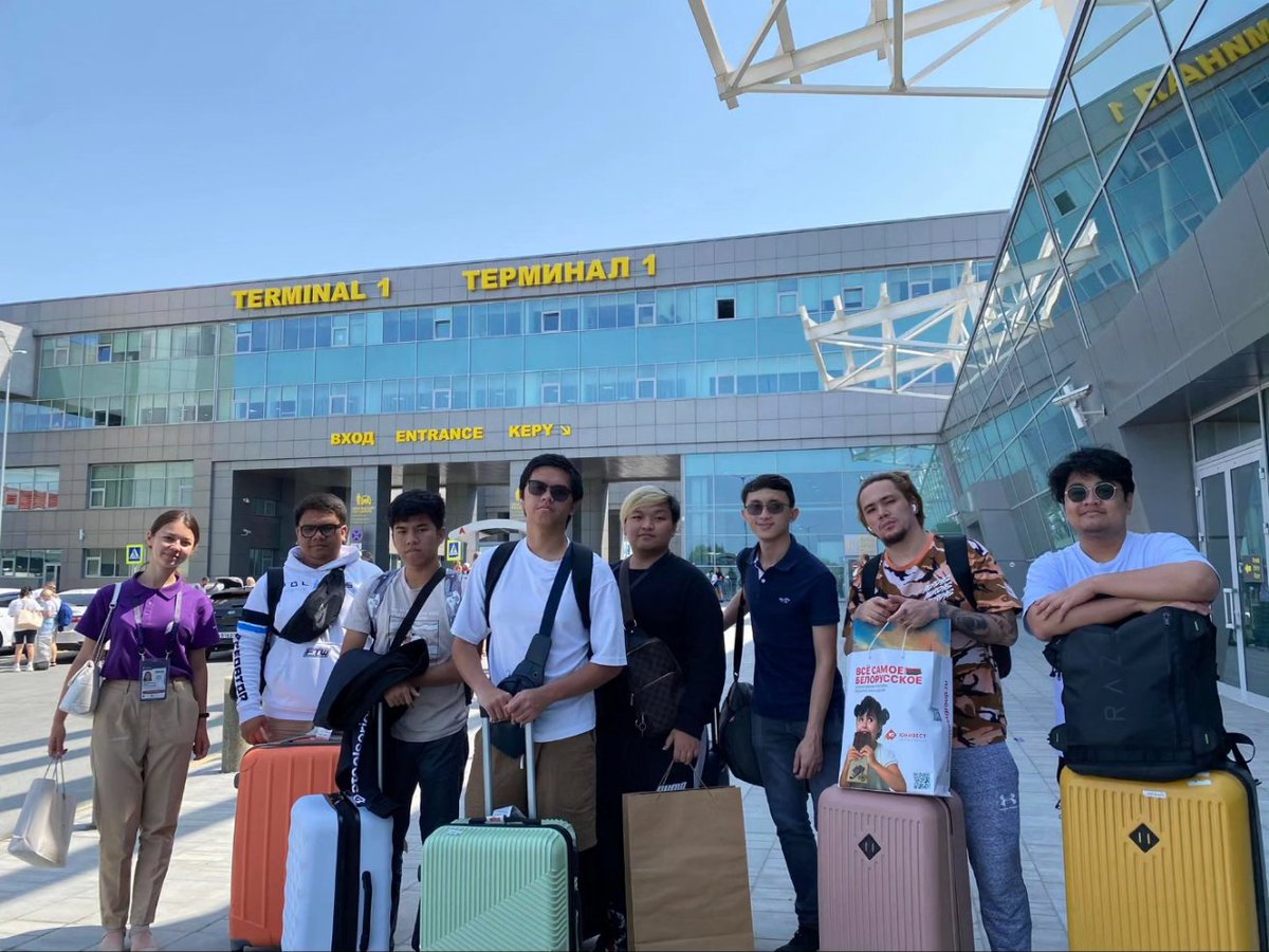PolarisEsprtsPH's tweet photo. Time to go home! More than anything else it was a learning experience! Thanks @gotfcommunity for the invitation! Shoutout as well to our attaché, Miss Regina! "Swerte mo! Salamat"!✨💙

It's back to the lab again for these boys! 🙌

#AboveAllOdds #KazanExpo #PhygitalGames https://t.co/ZSCX2JKhCe