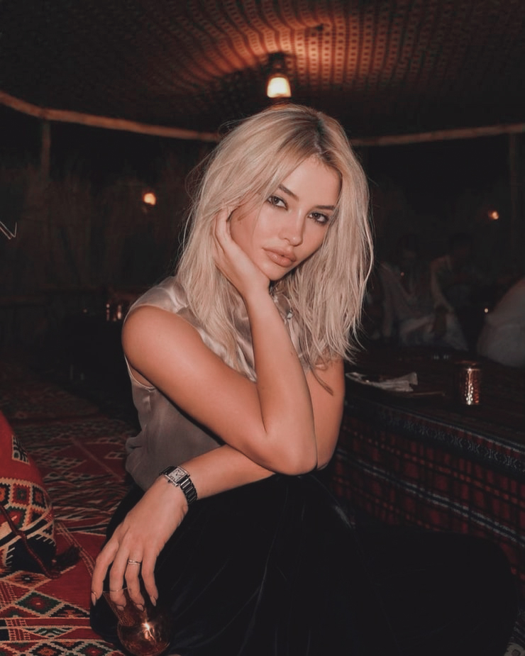 — ʙᴇʙᴇ ʟᴏs ᴅᴏs sᴀʙᴇᴍᴏs ǫᴜᴇ ᴇs ᴠᴇʀᴀɴᴏ ʏ ǫᴜᴇ ᴛᴀʟ ᴠᴇᴢ, ᴄᴜᴀɴᴅᴏ ᴛᴇʀᴍɪɴᴇ ᴀɢᴏsᴛᴏ ɴᴏ ɴᴏs ᴠᴏʟᴠᴇᴍᴏs ᴀ ᴠᴇʀ. ᴘᴇʀᴏ ǫᴜɪᴇʀᴏ ᴛᴇɴᴇʀ ᴀʟɢᴏ ᴘᴀ' ᴄᴜᴀɴᴅᴏ ɴᴏ ᴇsᴛᴇs, ᴀsí ǫᴜᴇ ᴀᴄᴜᴍᴜʟᴇᴍᴏs ʀᴇᴄᴜᴇʀᴅᴏs 

|| #Freerol #sexrol ||