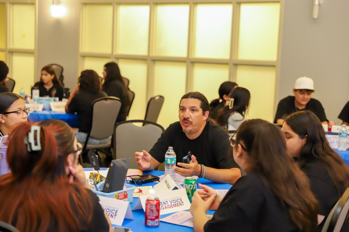 CPS - Chicago Public Schools (@chipubschools) on Twitter photo A special thank you to everyone who attended the Second Annual Student Voice Leadership Summit. <a href="/CPSCivicLife/">CPS Dept of Student Voice & Engagement</a>
📺youtu.be/D0cxR5MggEk
#TheBestAreWithCPS A special thank you to everyone who attended the Second Annual Student Voice Leadership Summit. <a href="/CPSCivicLife/">CPS Dept of Student Voice & Engagement</a>
📺youtu.be/D0cxR5MggEk
#TheBestAreWithCPS