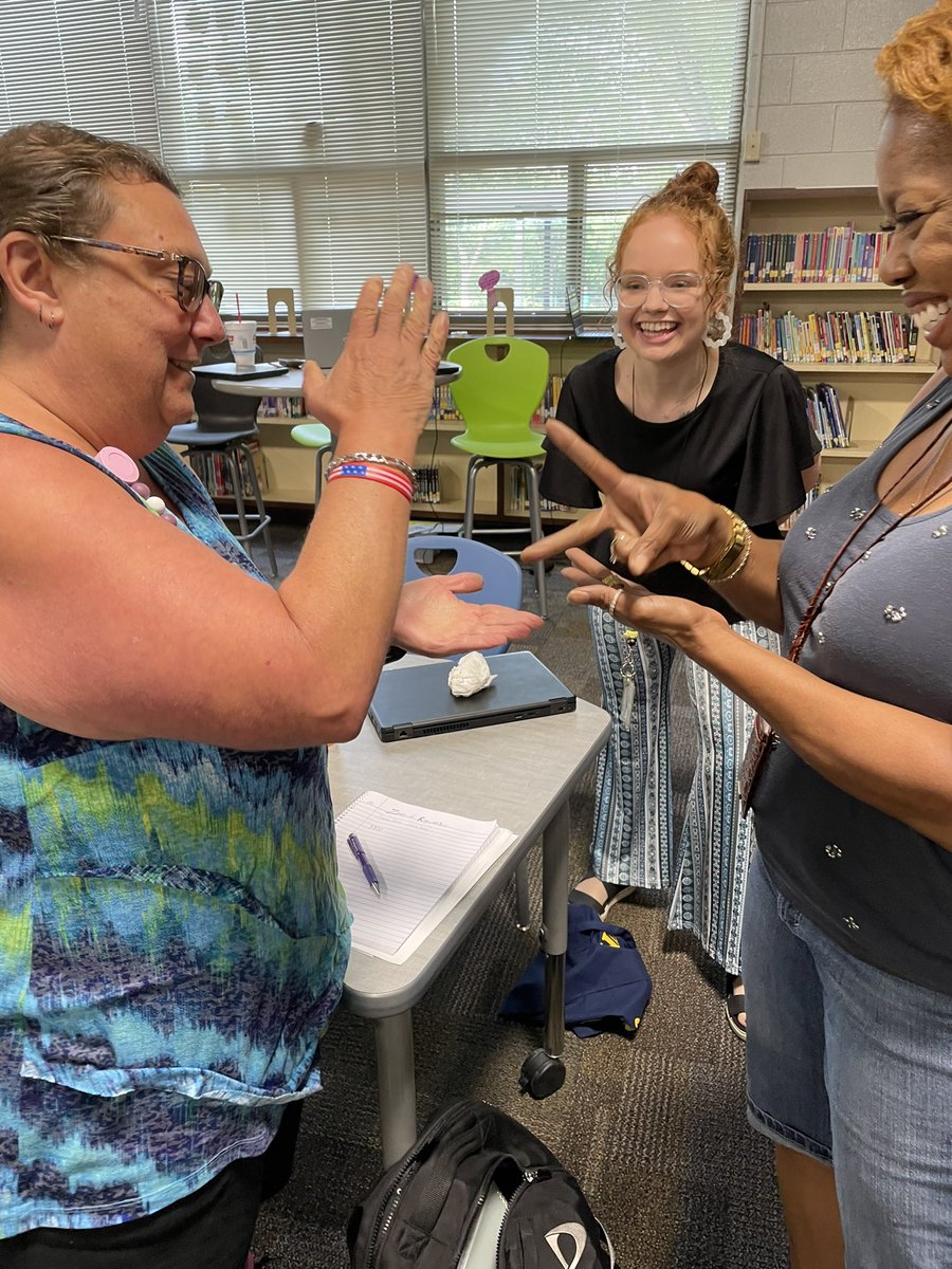missgeezyinga's tweet photo. We love PBIS! Lol, back at it with our 2nd annual 🪨 🗞️✂️ Challenge! Our 1st recipient of the trophy… was given and everyone encouraged each other.
#PBISschool @KenyattaFred1 @mrperk101 @BethLockwood78 @AlmondCoach @SWalter_Teach who am I missing? https://t.co/QjsSmM5wMA