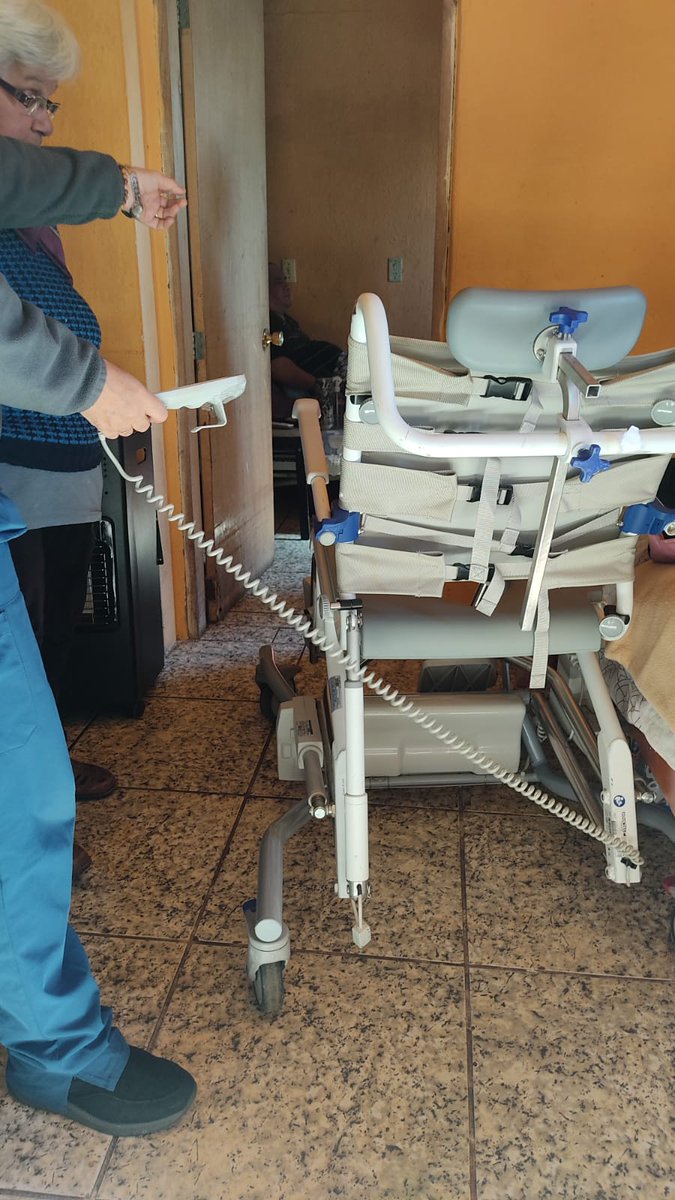 DiscapacidadUy's tweet photo. ¿Qué es el Cenatt? 👇

El Centro Nacional de Apoyos Técnicos y Tecnológicos se encarga de la adjudicación y préstamo de apoyos como sillas de ruedas, bastones y audífonos, entre otros; para personas con discapacidad en situación de vulnerabilidad. https://t.co/mQhmLsRhpH