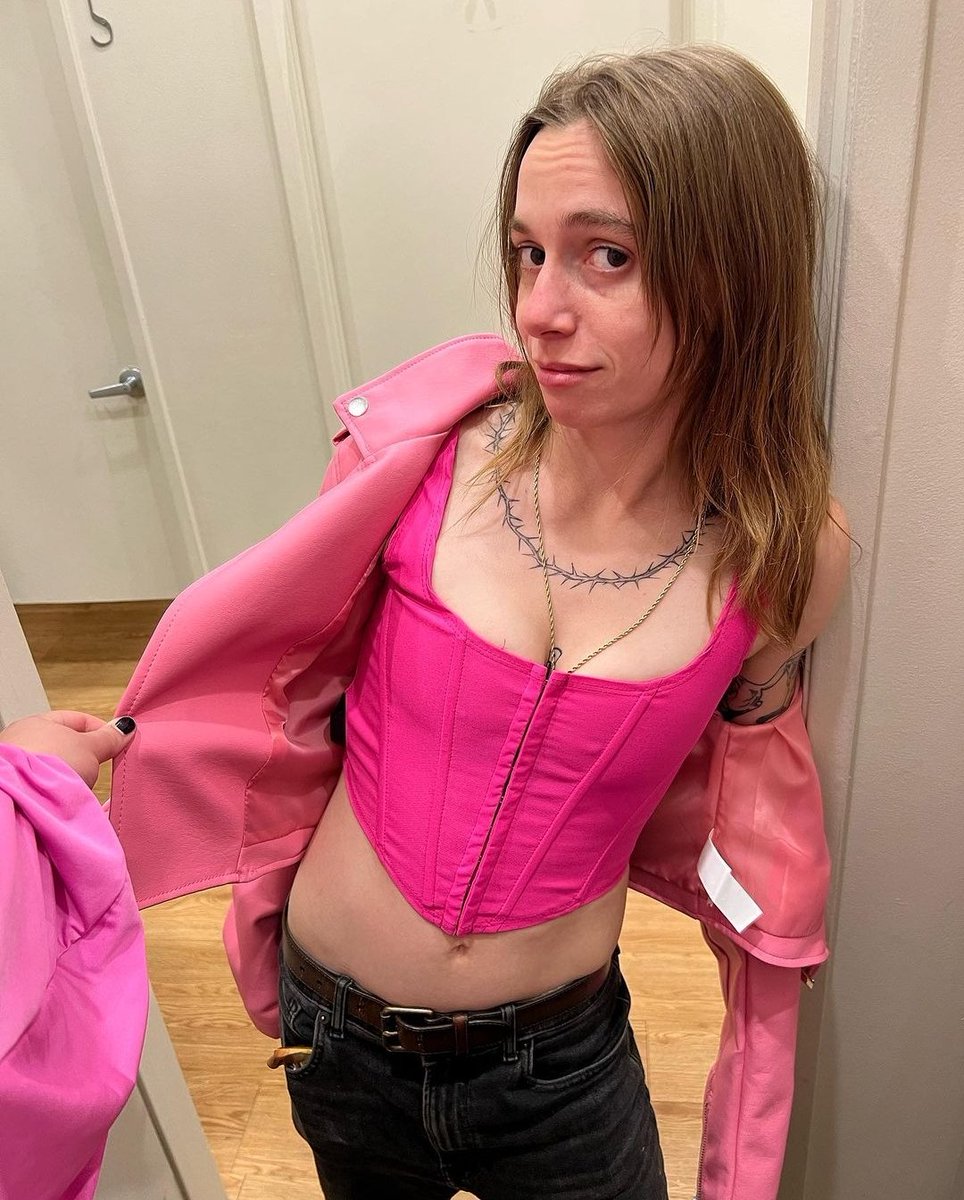 best of julien baker (@jrbpics) on Twitter photo 