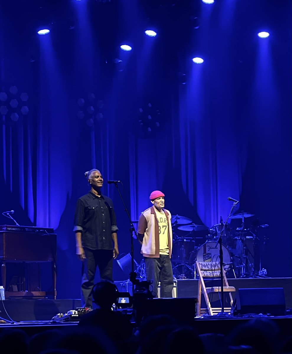 n_delattre's tweet photo. 🎷🎪 #Gers 45ème édition de @Jazz_in_Marciac. Merci #MichelCardoze, voix off du festival, pour ton invitation à cette soirée exceptionnelle, avec une artiste qui me fait vibrer #SuzanneVega @suzyv et le charismatique et envoûtant @BenHarper &amp; the Innocent Criminals 👏🏻🙏🏻♥️ https://t.co/w6hUpbcIYX