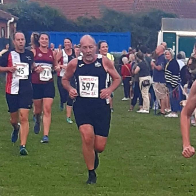 RealDavidHardy's tweet photo. 5 miles round Worstead tonight. 46:08, not my quickest but not slowest either! Nice pizza and chips after too #worsteadfestival 
#OldManRunning 
#norfolkrunning
#runnersofinstagram 
#runnersontwitter 
#runnersonfacebook https://t.co/vhfG3ejHeg