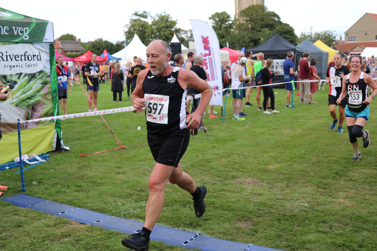 RealDavidHardy's tweet photo. 5 miles round Worstead tonight. 46:08, not my quickest but not slowest either! Nice pizza and chips after too #worsteadfestival 
#OldManRunning 
#norfolkrunning
#runnersofinstagram 
#runnersontwitter 
#runnersonfacebook https://t.co/vhfG3ejHeg