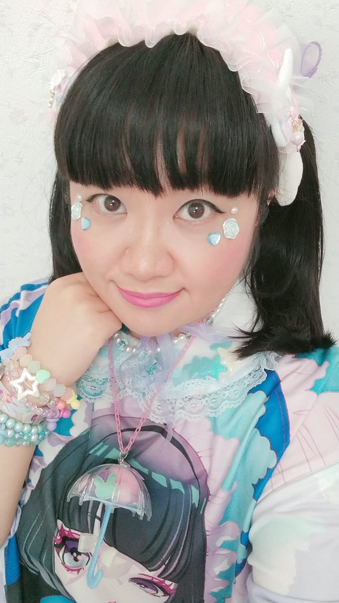 maisondemaimai's tweet photo. グランバ一日目の活動るるちゃんコーデ😃❤️🥳🎶🎵☺️✨🎠💗🎶🍀初めてここのタピオカ飲んだよ!(^-^)🌷❤️美味しかった!又飲みたいな🎵🌷かわいいの買えたし🎵☺️楽しかった❗️🎀❤️ #ラフォーレ #ACDCRAG #るるちゃん #Artiswichi #nileperch #デコラ #decola #原宿 #原宿ファッション #harajuku https://t.co/zMFZLDmGei