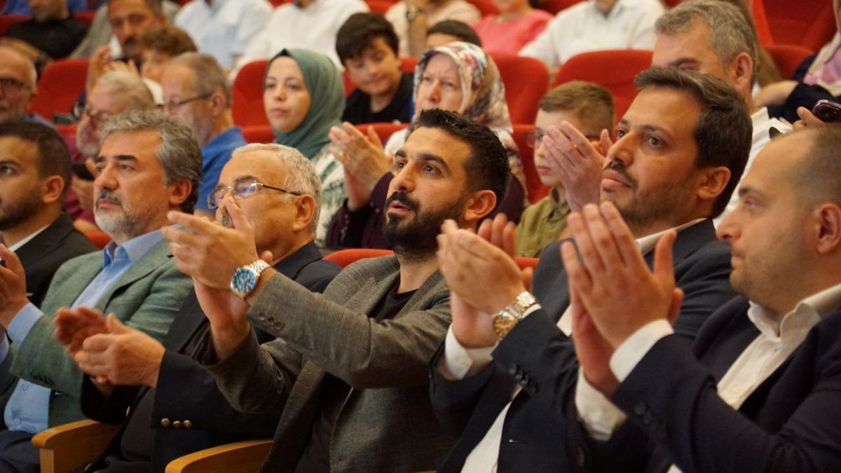 ahmetglr02's tweet photo. Ayrıca her zaman yanımızda olan STK Başkanlarımıza, gençlerimize bugün yanımızda olamayıp gönlü bizimle olan dostlarımıza, İstişare kurulu üyelerimize, il ve ilçe yönetim kurulu üyelerimize ve tüm misafirlerimize teşekkür ediyorum. https://t.co/1PtgkPnqKb