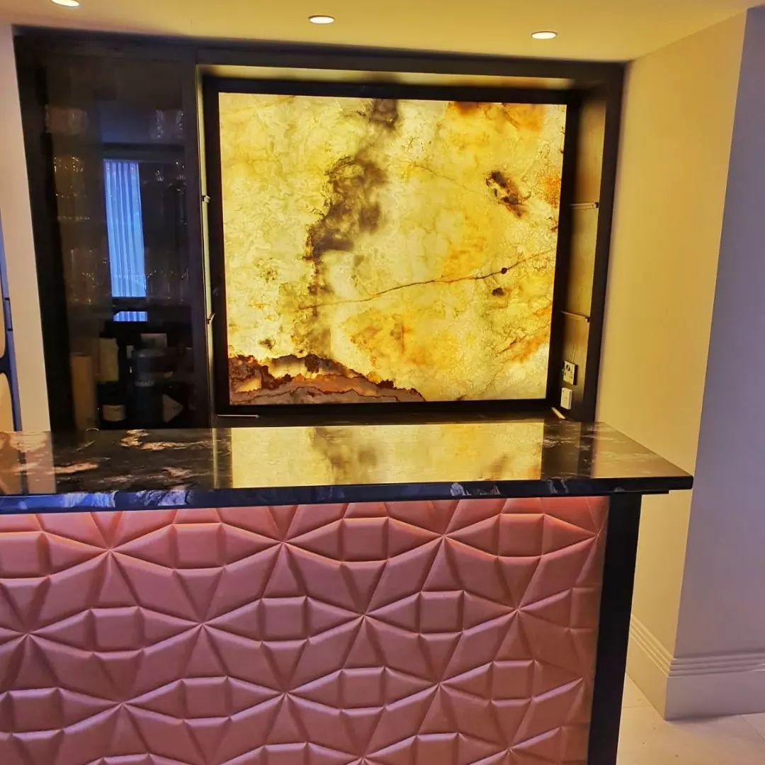 ELS_Lighting's tweet photo. [Onyx Bar Lighting]

Tasked with creating a backdrop to the Onyx panelling. We designed and supplied high quality LED lighting to maximise the visual impact of this stunning material.

Turned out great! 👌🏼

#onyxlighting #homeba https://t.co/VTIEmPvbb1
