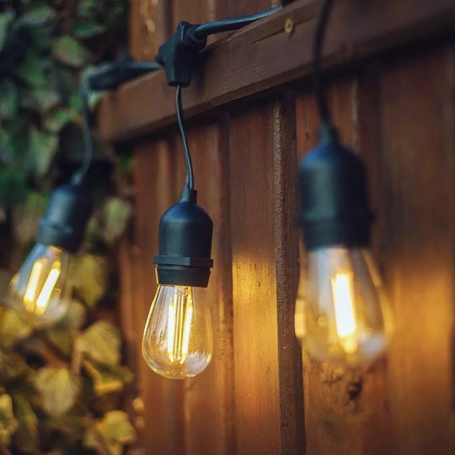 ELS_Lighting's tweet photo. FESTOON VINTAGE LED STRING LIGHTS 💡

Transform your outdoor space for year round entertaining! These beautiful warm white outdoor string lights really set the mood so you can sit back, relax, and enjoy the evening

#festoonlights #outdoorlighting #stringlights #gardenlighting https://t.co/pN8bk7DbF3
