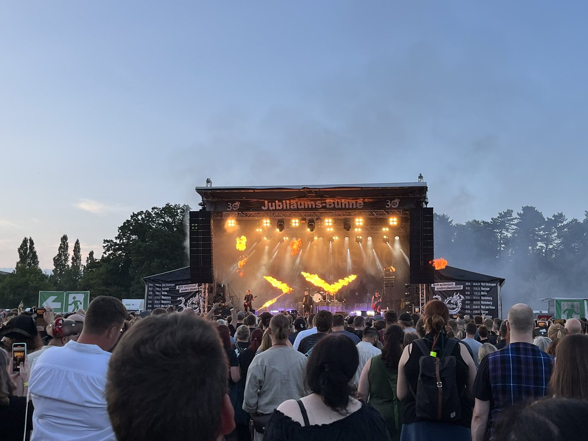 lica_1909's tweet photo. Einmal In Extremo auf die Ohren. 
Auf ein Musikreiches Wochenende 😍 https://t.co/eaFmNQvuzd