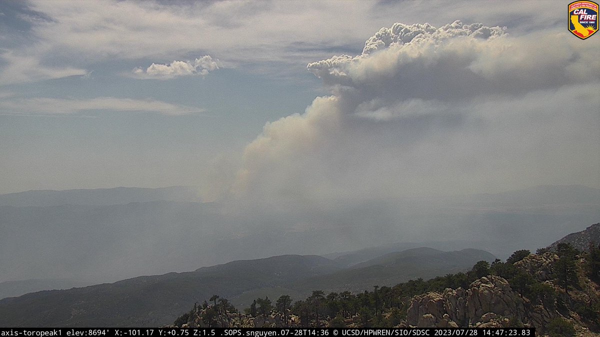 #BonnyFire in Riverside Co - IC just updated to 1,200+ acres (AA estimating 2,000+). 10 additional engines just ordered for structure protection in the Terwilliger Valley area, fire is making a hard run towards structures w/ evacs in progress. Updates > share.watchduty.org/i/8346