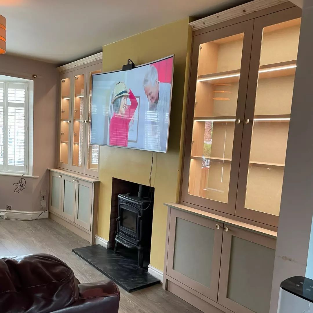 ELS_Lighting's tweet photo. We supplied custom lengths of our COB LED [4000K], resulting in end to end illumination, no joints and no waste! Each strip also customised with extra long power cable to allow routing back to one driver

#ledlighting #cabinetlighting #ledtape #bespokeservice #homeideas https://t.co/K8sIQU5a8p