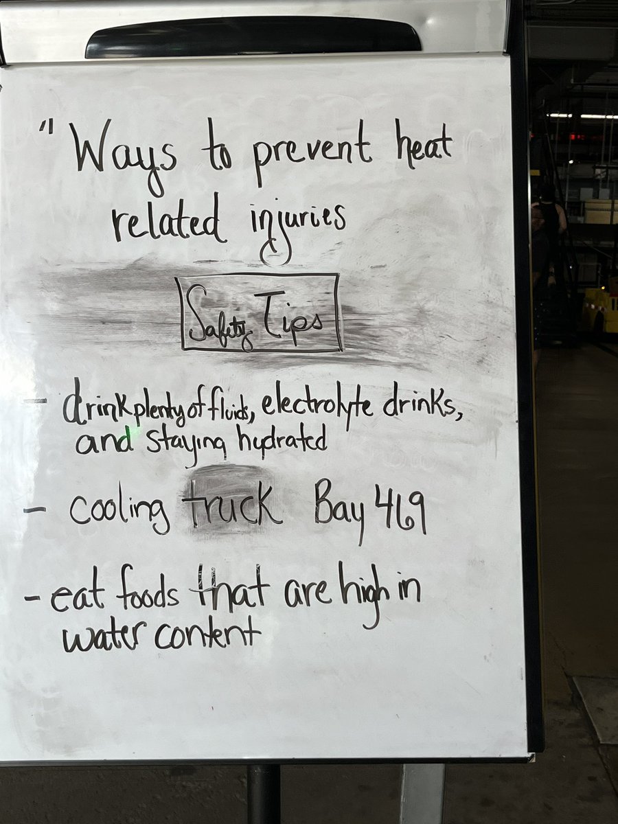 Clarissa8310's tweet photo. Addison Hub keeping our employees cool🥶😎 during the sorts!! #Summersafety #UPS @ExperienceUPS @UPSers @CentralPSafety https://t.co/9TEHGGj9Lm