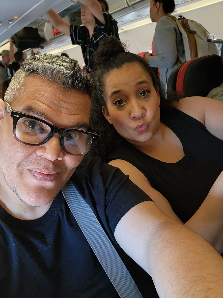 ZcastEsp's tweet photo. Ya el team #Zcast está en Barcelona.
Con la #Zerch de verdad 💪🎙
#Zcash #Zcon4 https://t.co/1M41kD8w6w