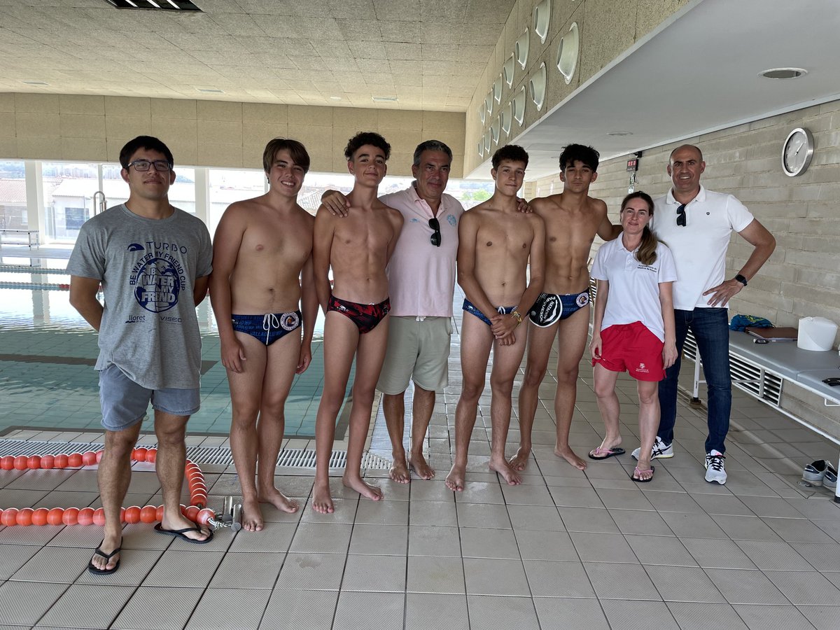 WPmyfriend's tweet photo. 1/2 Los 5 integrantes de la selección BWMF de Valladolid, recibieron la visita de @sanchiwp, realizando una masterclass antes de su participación en la IX BWMF CUP. Agradecemos al Sr.Fernando Ballesteros Coordinador de Deportes del  @AytoRioseco, por cedernos sus instalaciones... https://t.co/FvBIwtDIJH
