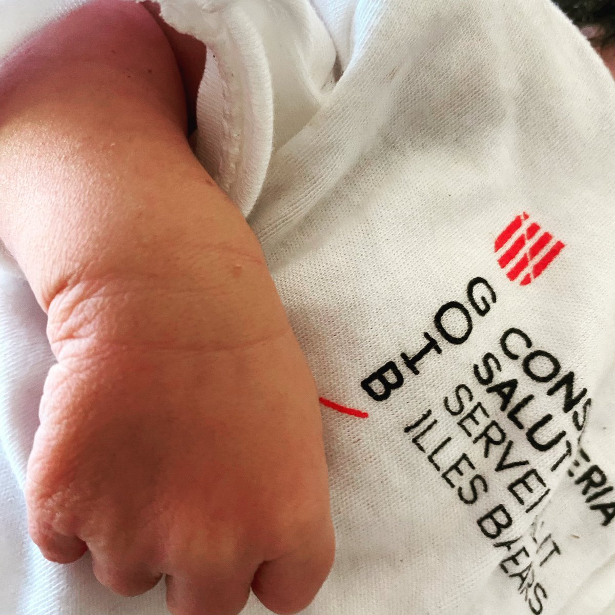 OmarLamin's tweet photo. El passat 24/07 vam tenir la sort de trobar-mos amb el nostre petit. Quina aventura i guines ganes de viurer-la com si cada dia, fos el darrer. Aquell dia va ser màgic, gràcies a la meva companya d’aventures, a la nostra familia i amics, per fer-mos costat en tot moment. https://t.co/TbTCDdye8E