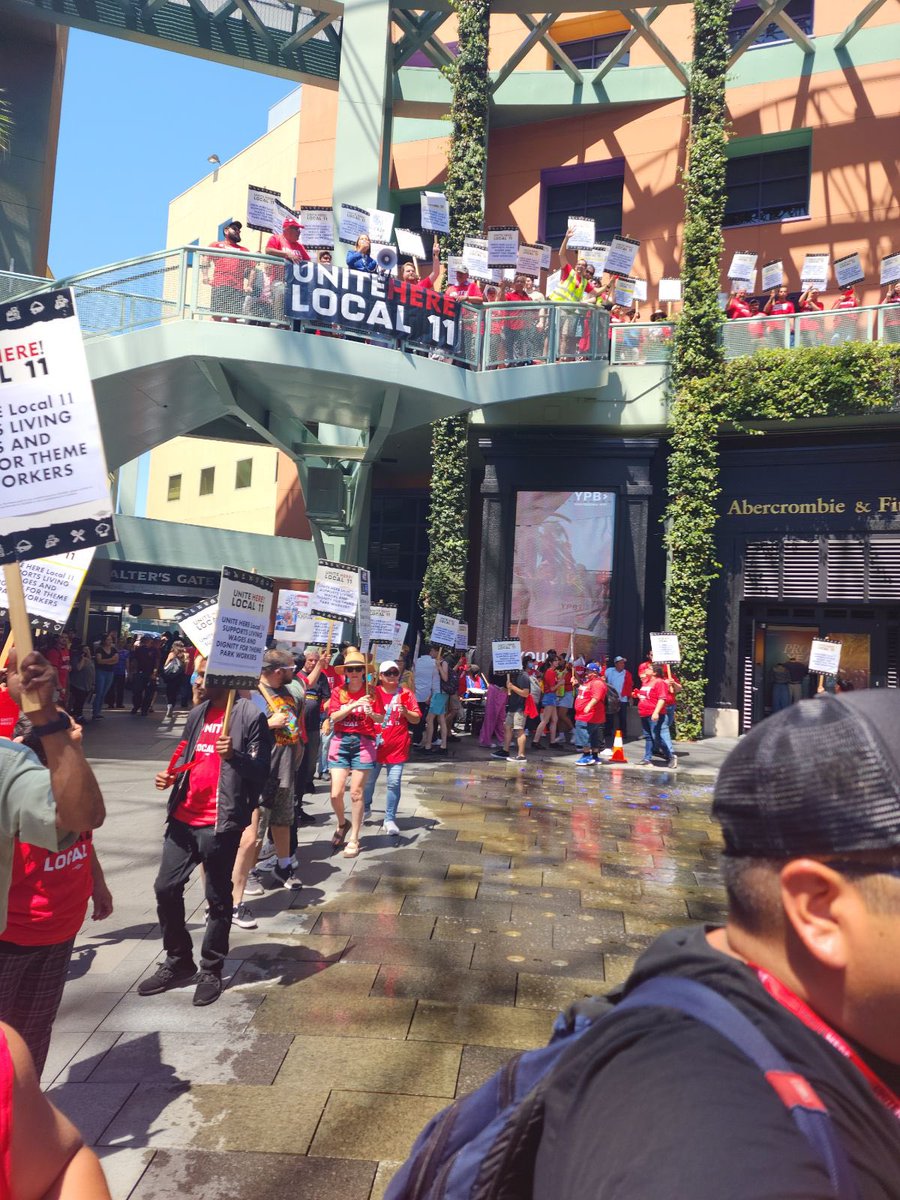 IATSE Local B192 tweet media