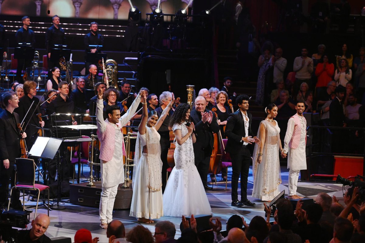 A magical evening of Bollywood music in collaboration with @bbcasiannetwork at the Proms tonight, with the amazing @palakmuchhal3 @Palash_Muchhal @thebollywoodco and @TheCBSO #bbcproms 📸 Sarah Jeynes