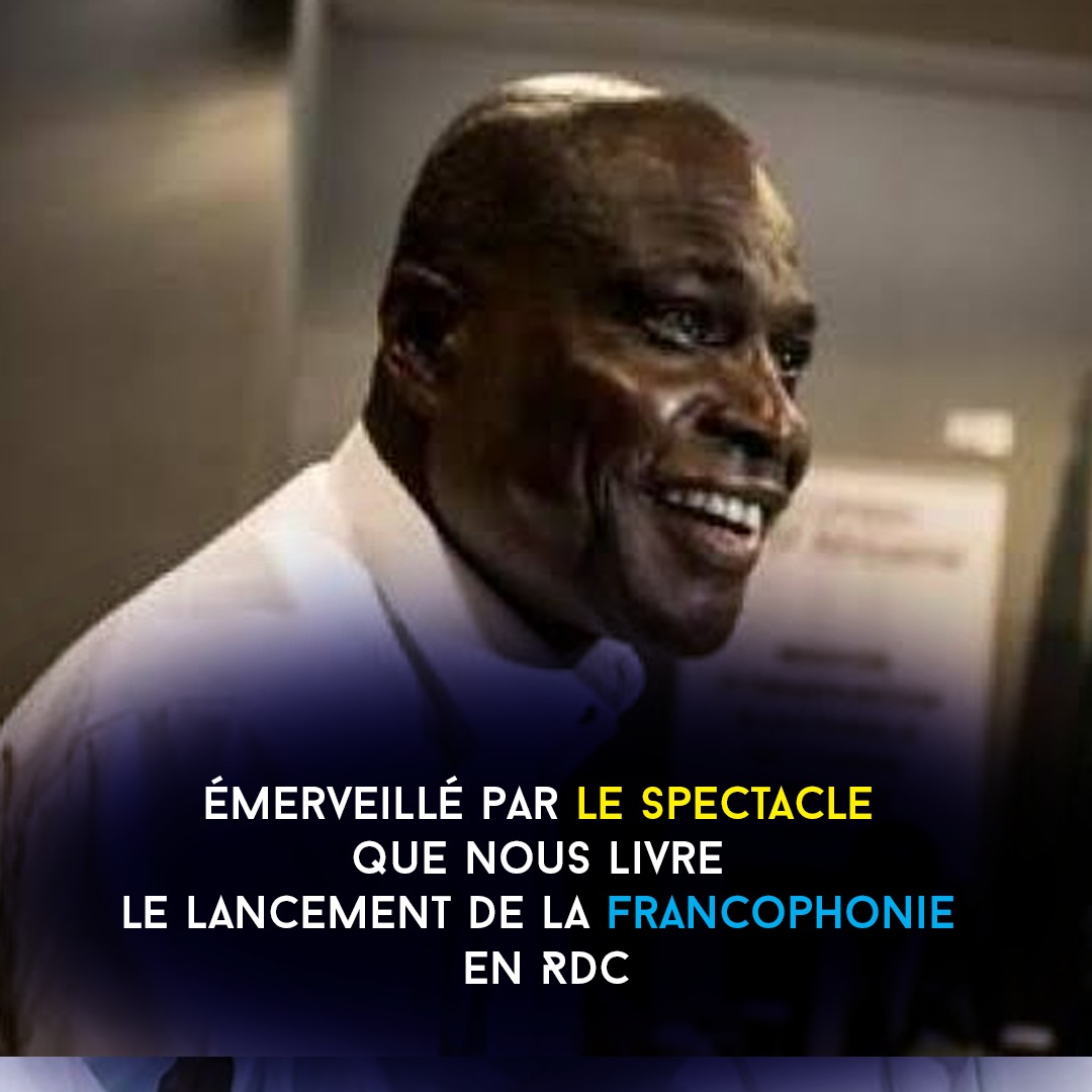 Honorable <a href="/MartinFayulu/">Martin Fayulu</a> émerveillé par le spectacle au stade.