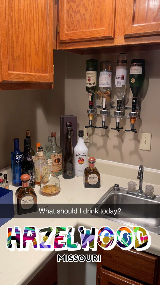 So_StLouis39's tweet image. In St. Louis about to be drunk all weekend