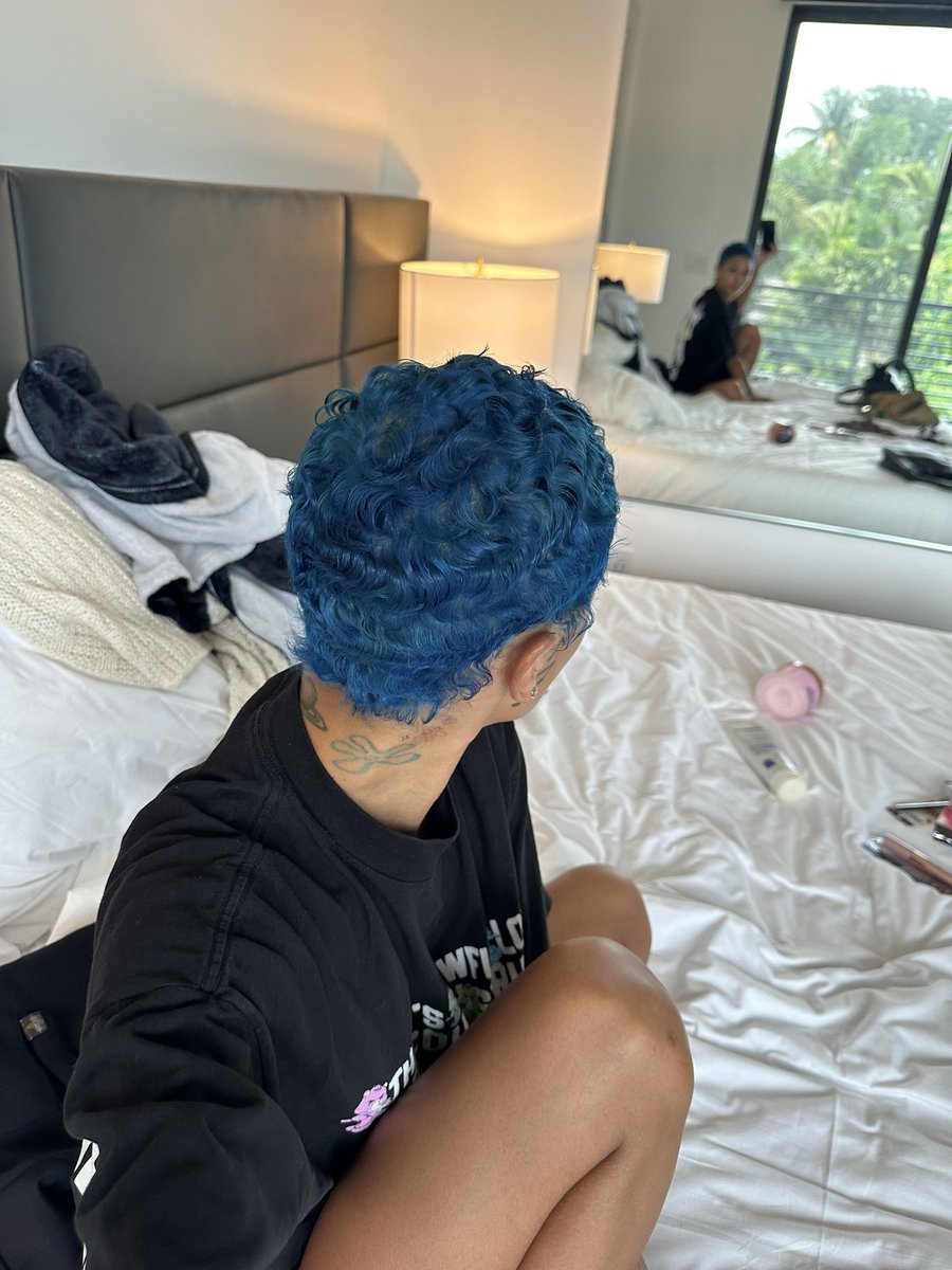 coi_leray's tweet photo. I call these the Coi LeWaves 🐬🐬🐬 https://t.co/vho0Ekl8Ru