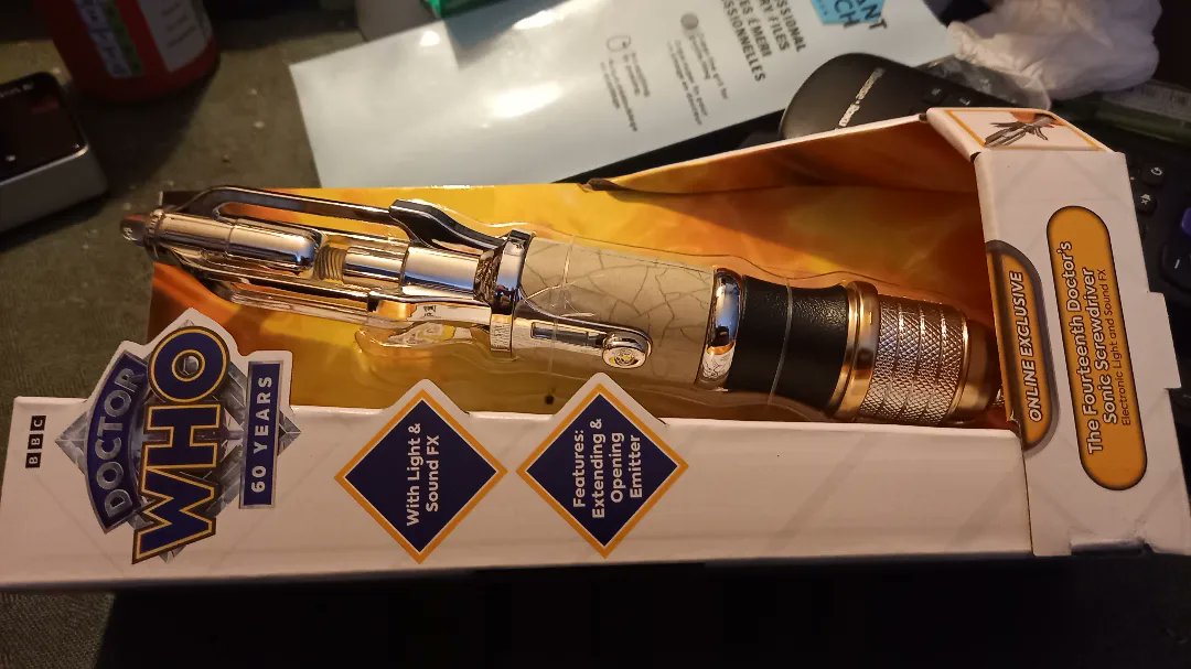 agsc67's tweet photo. Ohhhhh, shiny ✨️ #DoctorWho #SonicScrewdriver #CharacterOptions add it to my collection https://t.co/3gWwwYht8h
