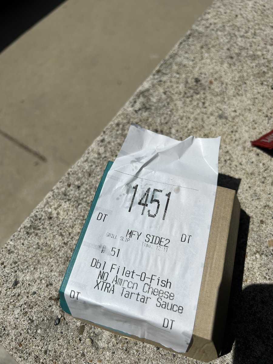 ButchMommy's tweet photo. @McDonalds Is this acceptable? I am driving back now. Let’s see if anyone actually cares. And I didn’t realize I got a medium iced tea lemonade instead of the large I paid for. https://t.co/wOCpvfXWvC