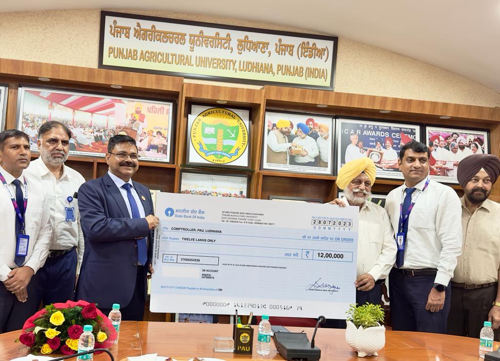 CGMSBICha's tweet photo. @theofficialsbi collaboration with @PAU_LDH for greener campus! 🌿🌱 We've contributed to Eco-friendly facilities, benefiting students, PAU community &amp; agricultural education. Let's make a positive impact on campus &amp; the community! #Sustainability  @SDG @DFS_India @FinMinIndia https://t.co/vCg4kbOiAh