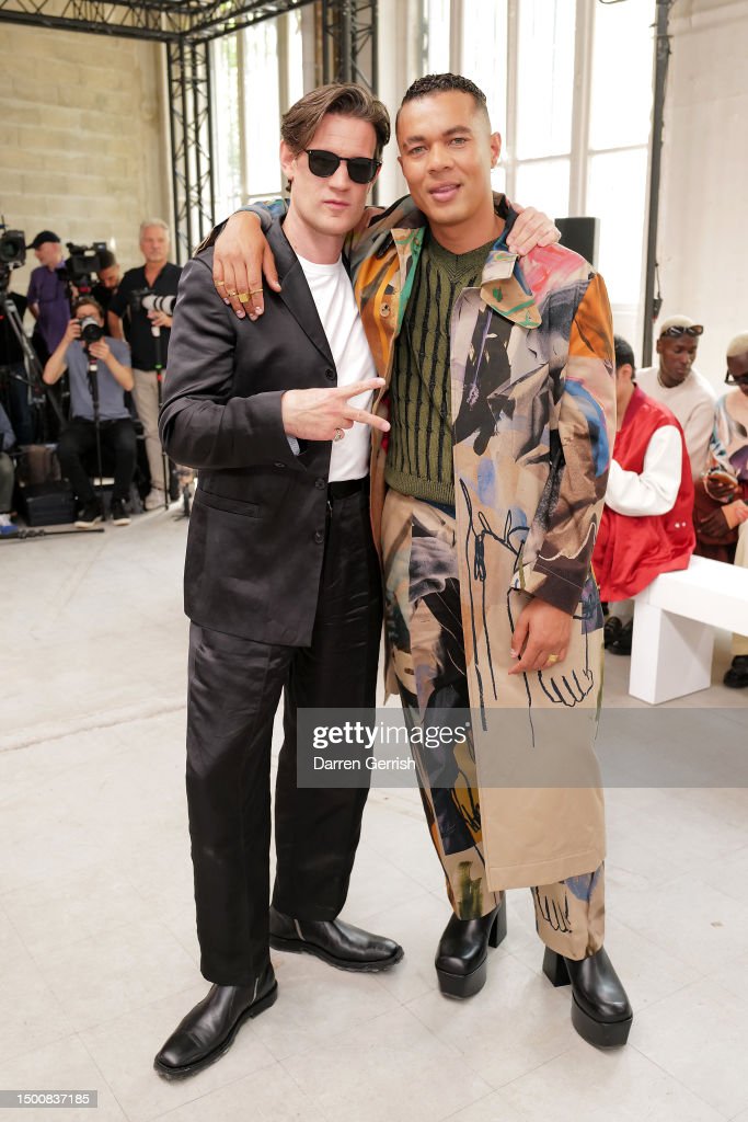 Matt Smith e ator Ismael Cruz Córdova no desfile do estilista Paul Smith na Paris Fashion Week, 2023.

#MattSmith #IsmaelCruzCordova