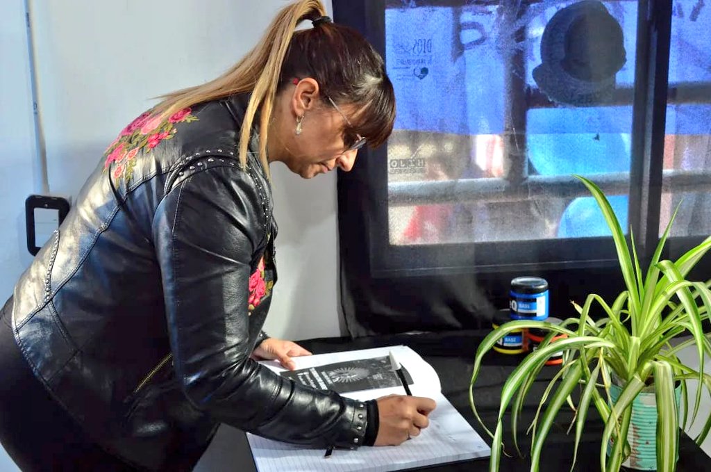 LorenaAlcala's tweet photo. Participé de la inauguración del Anexo Evita "Tu Sonrisa como Bandera".
Es importante contar con espacios que generen debate, trabajo, inclusión y contención social.
Organizado por referentes del Frente por la Igualdad, Frente Agrario Evita, Cultura Evita y Movimiento Evita. https://t.co/sscV6jfPqu