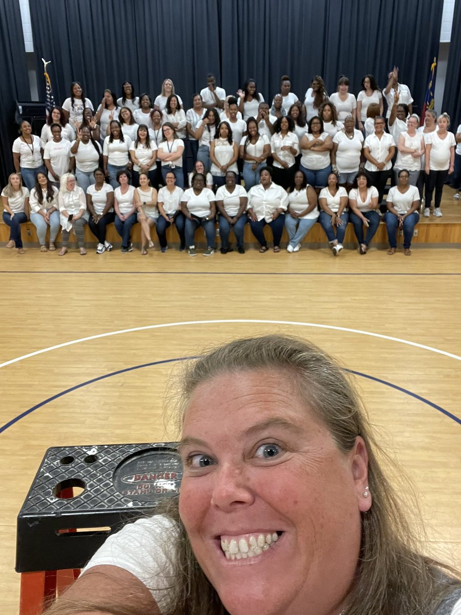 2Poole2's tweet photo. Preparing for our staff photo @WilburnElem https://t.co/SUqcX49wNk