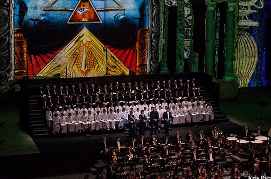 Irun_informa's tweet photo. 🎂🎵 ¡Cumpleaños musical! Este sábado (22h.) en la plaza San Juan, la @bandairun celebra su 50º aniversario con un concierto con el @orfeoia_orfeon.
🖇️ https://t.co/mQkxXdPYl7
#EsIrun #IrunDa https://t.co/KXDzIqafXx