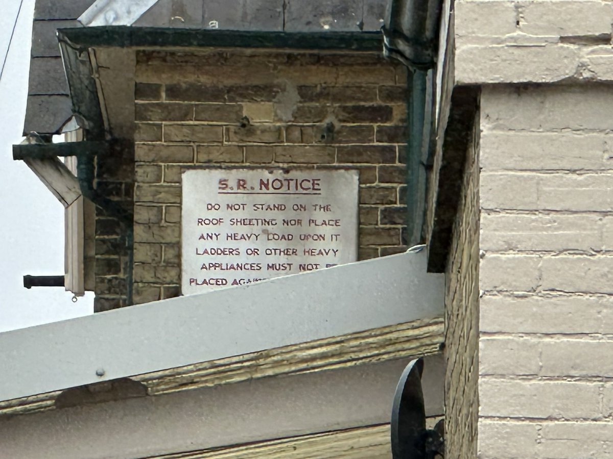 If you have never done the electric and the steam railways on the Isle of Wight, its well worth a visit. 👍👍👍#IoW #IslandLine #Trains