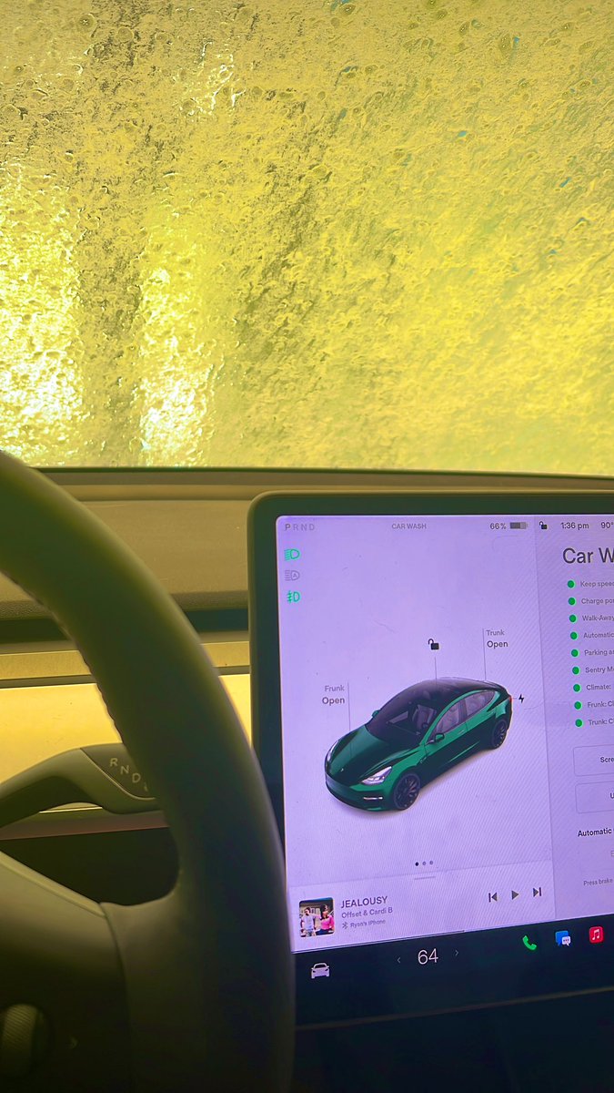 MilMileBattery's tweet image. Straight to jail @DirtyTesLa #touchless