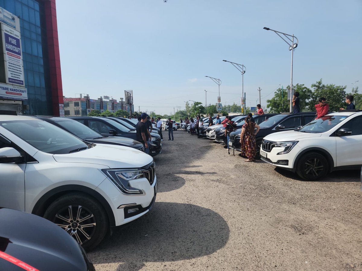 CountingXuvs's tweet photo. @MahindraXUV700 https://t.co/FQuBWsxo7J