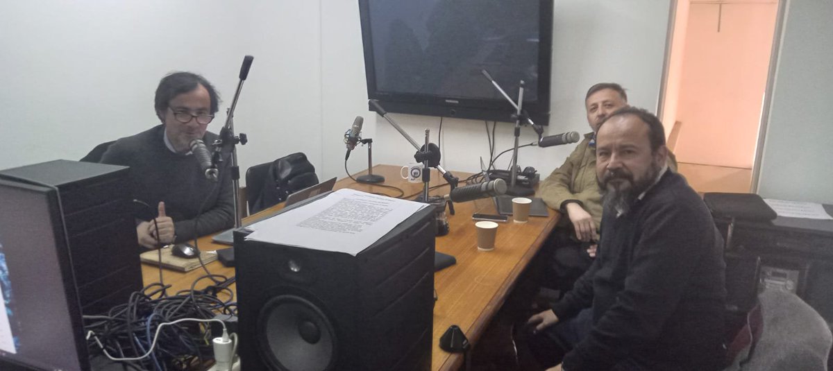 rvletelier's tweet photo. Hora Crítica: nuestros panelistas analizan la semana política, con CASEN, CEP y otros temas en la agenda con David Carrillo @juansandovalpo y @del_warrior https://t.co/trgsqG2SsU https://t.co/6xgiKCVs7a