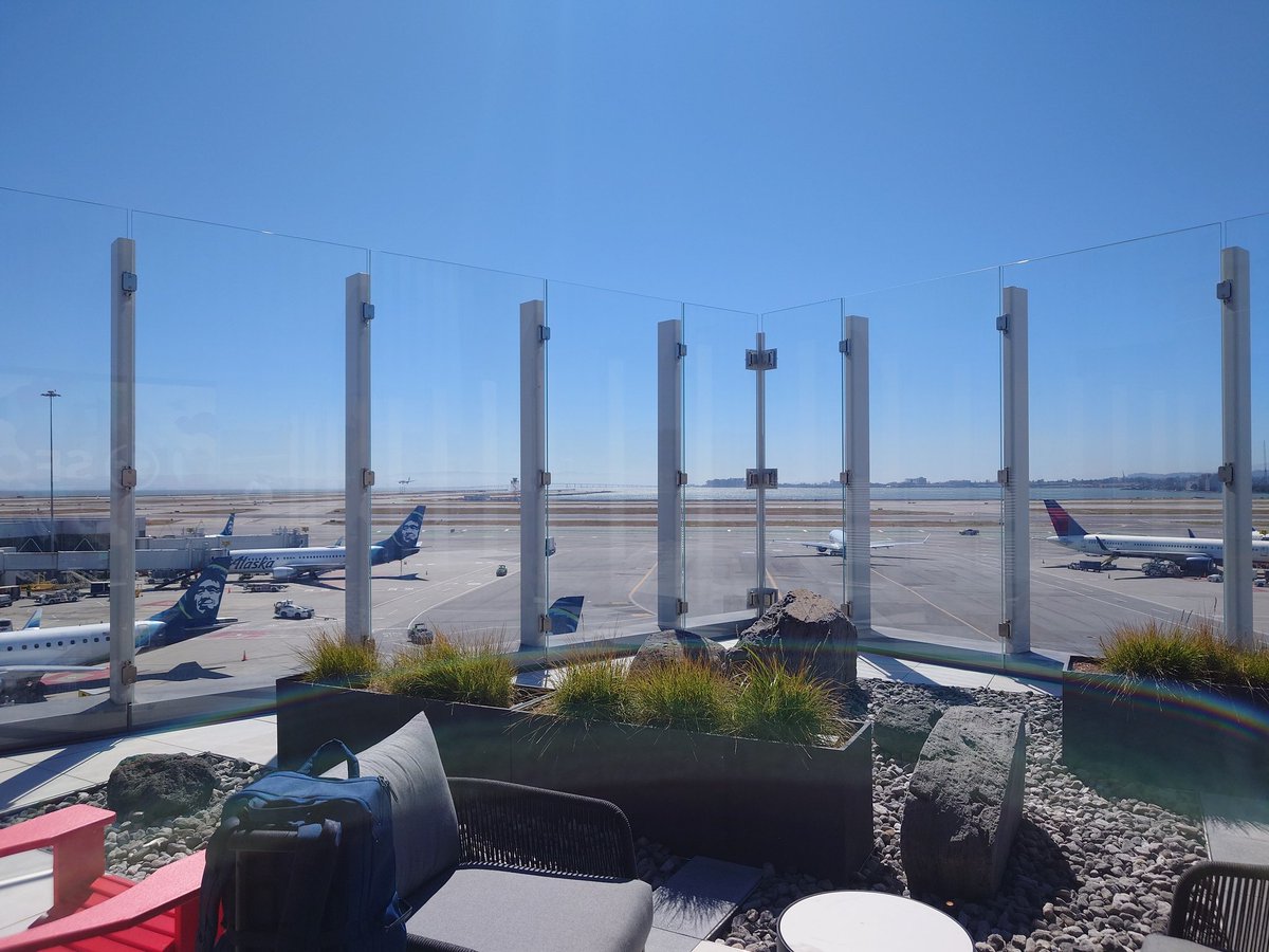 How is this for a lounge? With <a href="/AirCanada/">Air Canada</a> at SFO