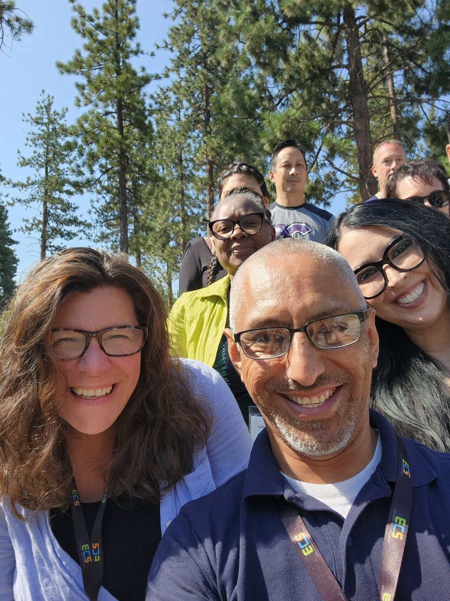 JoseLSilvaSmith's tweet image. Day 6 @osu_cascades for the @exploringcs PD. It's group picture day! Amazing group of professional educators from all over the US! Thank you for this incredible learning experience! โค๏ธ๐๐ #TISDProud #exploringcs