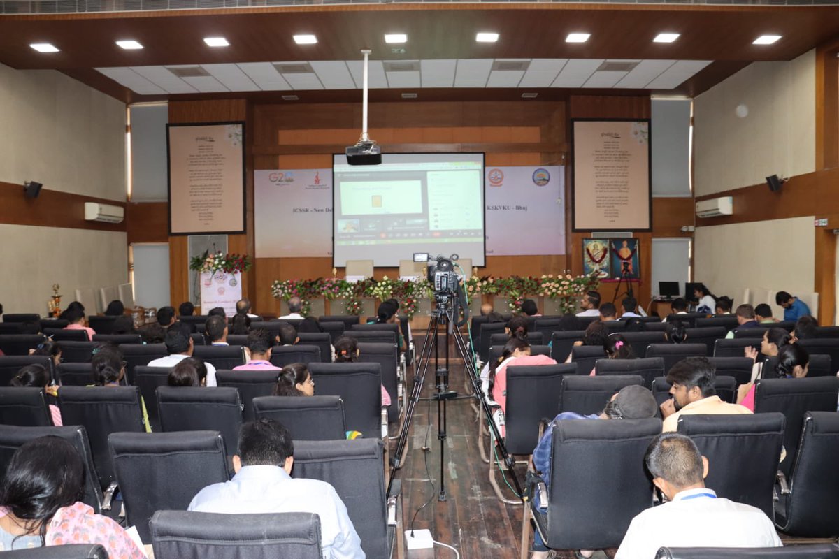 SHoDHBharat's tweet photo. Glimpse from Second day #ResearchConclave 2023 @SHoDHBharat, @icssr & BAOU Ahmedabad, MKBU Bhavnagar, SGGU Godhra, KSKVKU Bhuj
Valedictory conclusion
Two day #InternationalConference 'Panch Pran' for the Developed Bharat: Challenges & Prospect’
@ABVPVoice @SHoDHGujarat https://t.co/agnGRpHliV