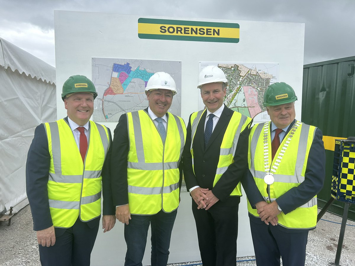 MichealMartinTD's tweet photo. Delighted to be in Ballyvolane this afternoon to turn to the sod on a €9m infrastructure project by @www_hisco. 

This vital work will enable the development of 753 homes - one of the largest housing projects in Cork City history. https://t.co/80pzzpA5Fx