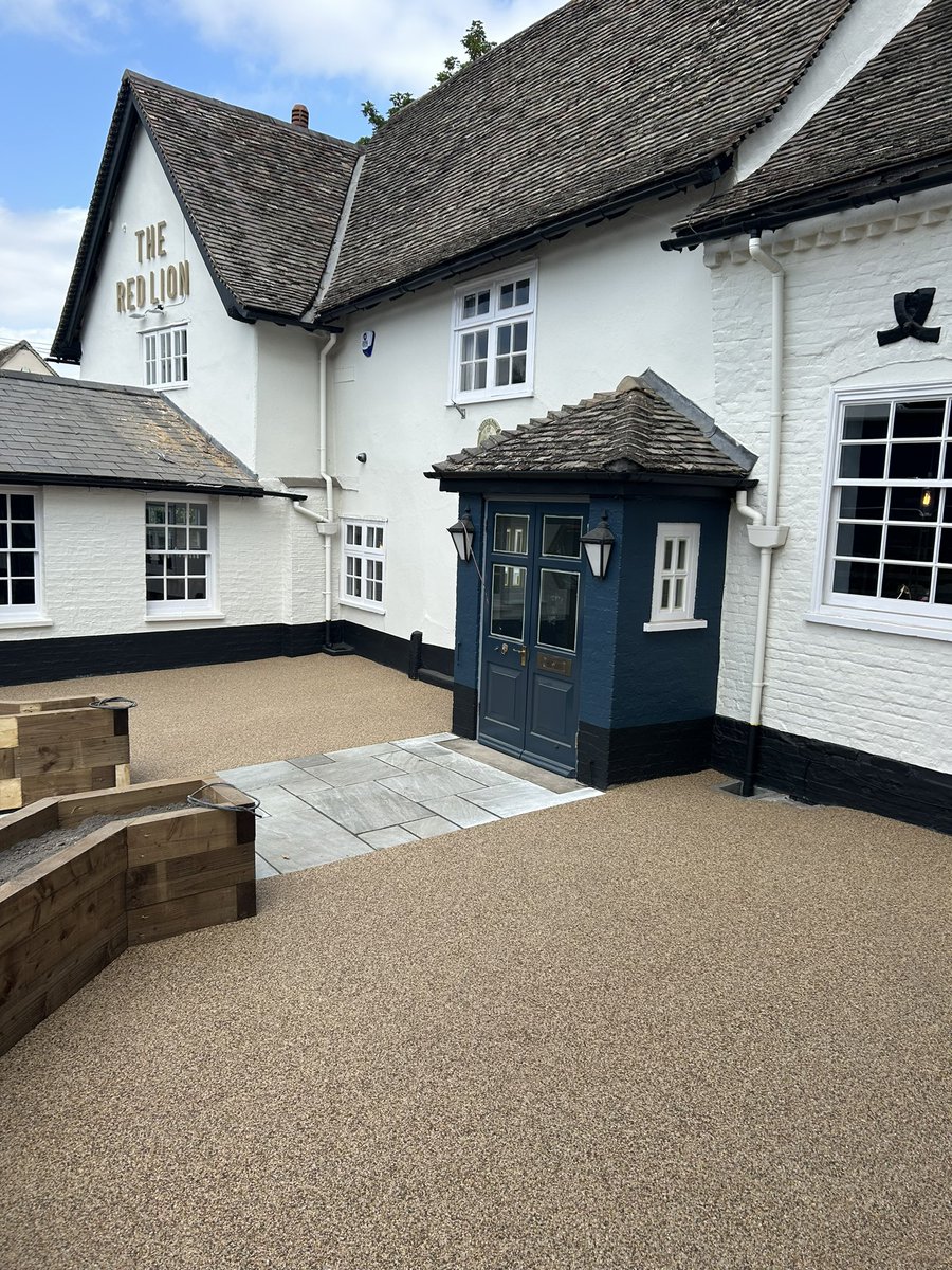 ClearpaveL's tweet photo. A few recent resin bound projects we have completed this month. Plenty more to come next month 👊 https://t.co/BeM6BAIS9c