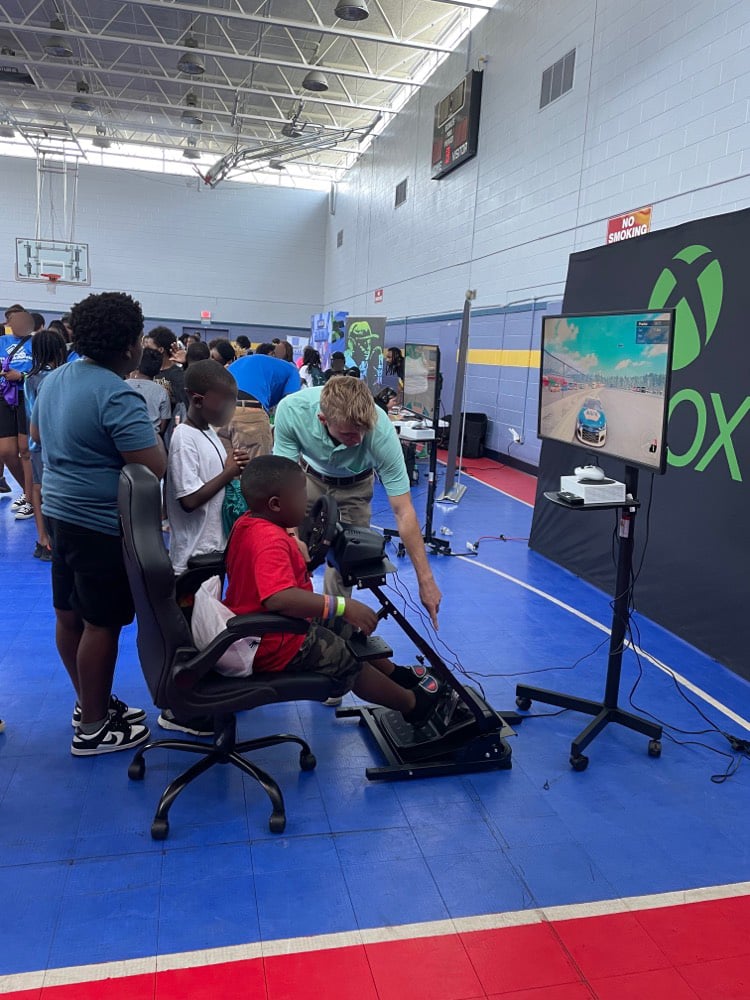 syntechusa's tweet photo. Today, some of our Synergy Technical team members are at RRHA's Calhoun Center being the technical partner for the Microsoft RVA Family STEAM Expo. #wedogoodwork #communityengagement #communityoutreach #stemday #rrha https://t.co/HmVEAOUTbl
