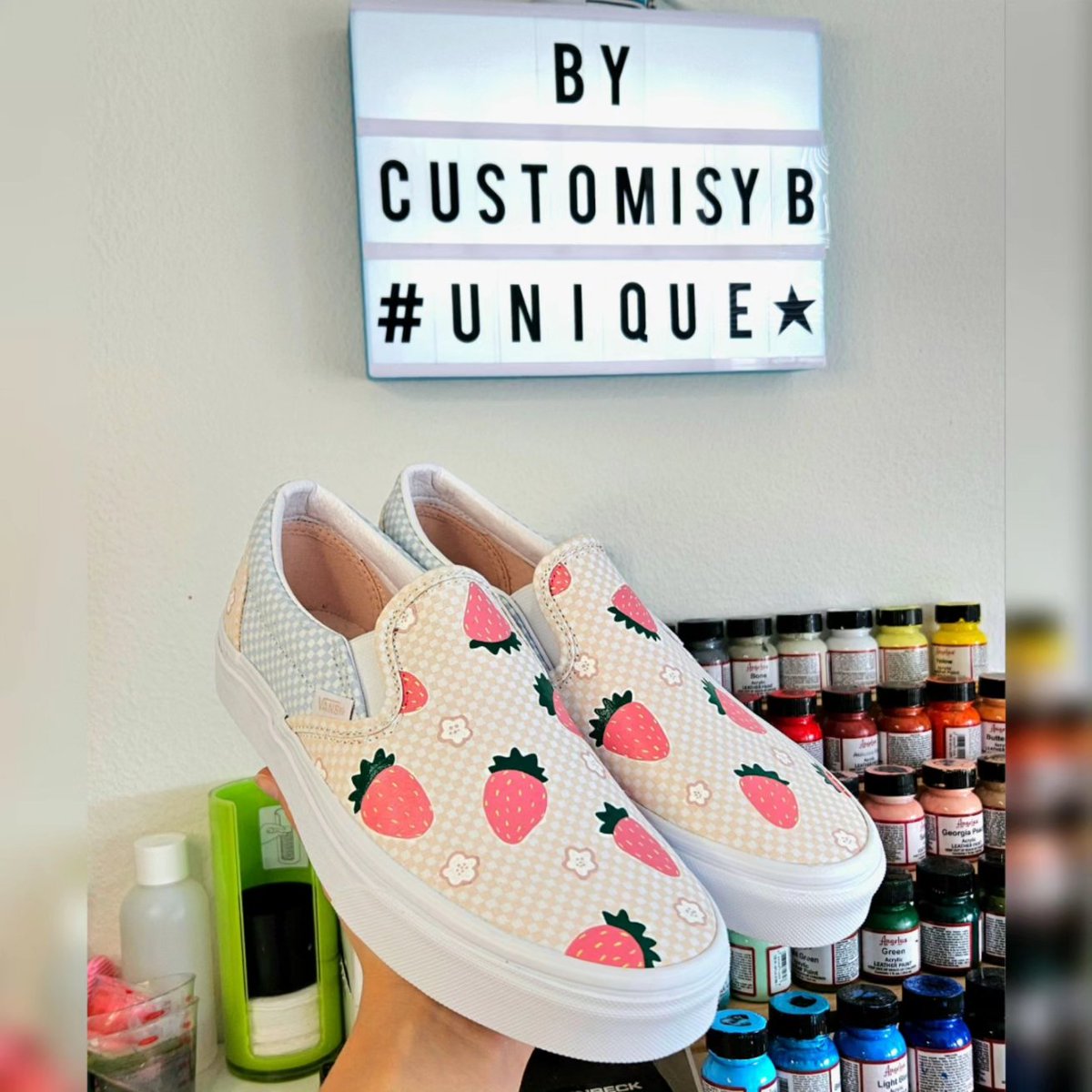 CustomisyB's tweet photo. #Vans, Slip On - #Strawberries and #bloom 🌸🍓 #slipon #vansslipon #strawberry #customsneakers #cherryblossom #switzerland #blossom #sneakers #pink #Barbie #softgirl #softaesthetic #angelusdirect #vanscustom #colorful #shoestyle #pattern #schweiz #suisse #svizzera #customisyb https://t.co/EZ7gdNdB87
