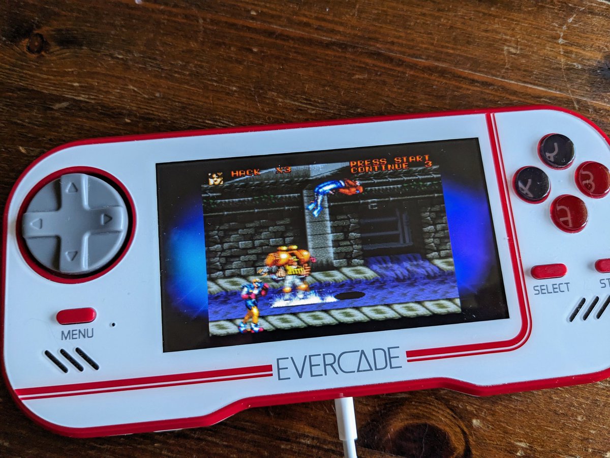 forevercade's tweet photo. Mir ist gerade mal nach Old School Action. Da in Bayside Menschen verschwinden und für ein fieses Klonproject missbraucht werden, lasse ich die Fäuste sprechen.
#BrawlBrothers, #Jaleco Collection 1, #Evercade https://t.co/HSG4KZbbsX