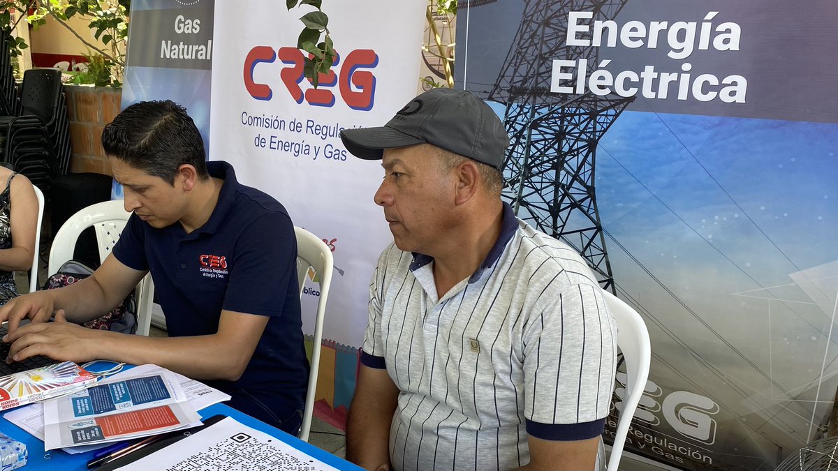 comisioncreg's tweet photo. Continuamos nuestra presencia en el municipio de Ataco, atendiendo las dudas y necesidades de la población. JUNTÉMONOS, el Festival para Tejer lo Público. https://t.co/DPjpdHHUyu