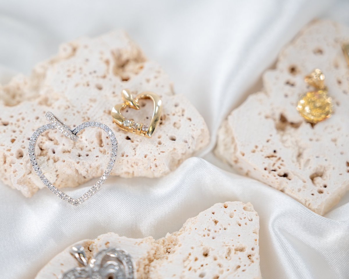 777Jewelry's tweet photo. ✨ Unveil the Magic with our exquisite solid gold pendants! 💎 Each piece is a unique treasure ✨ Discover the beauty of individuality and shine like never before! 💫 #ExquisitePendants #UniqueTreasures #SolidGold #GoldPendants #FineJewelry #777jewerlry #ShineBrightLikeADiamond https://t.co/dZx9lADaDk