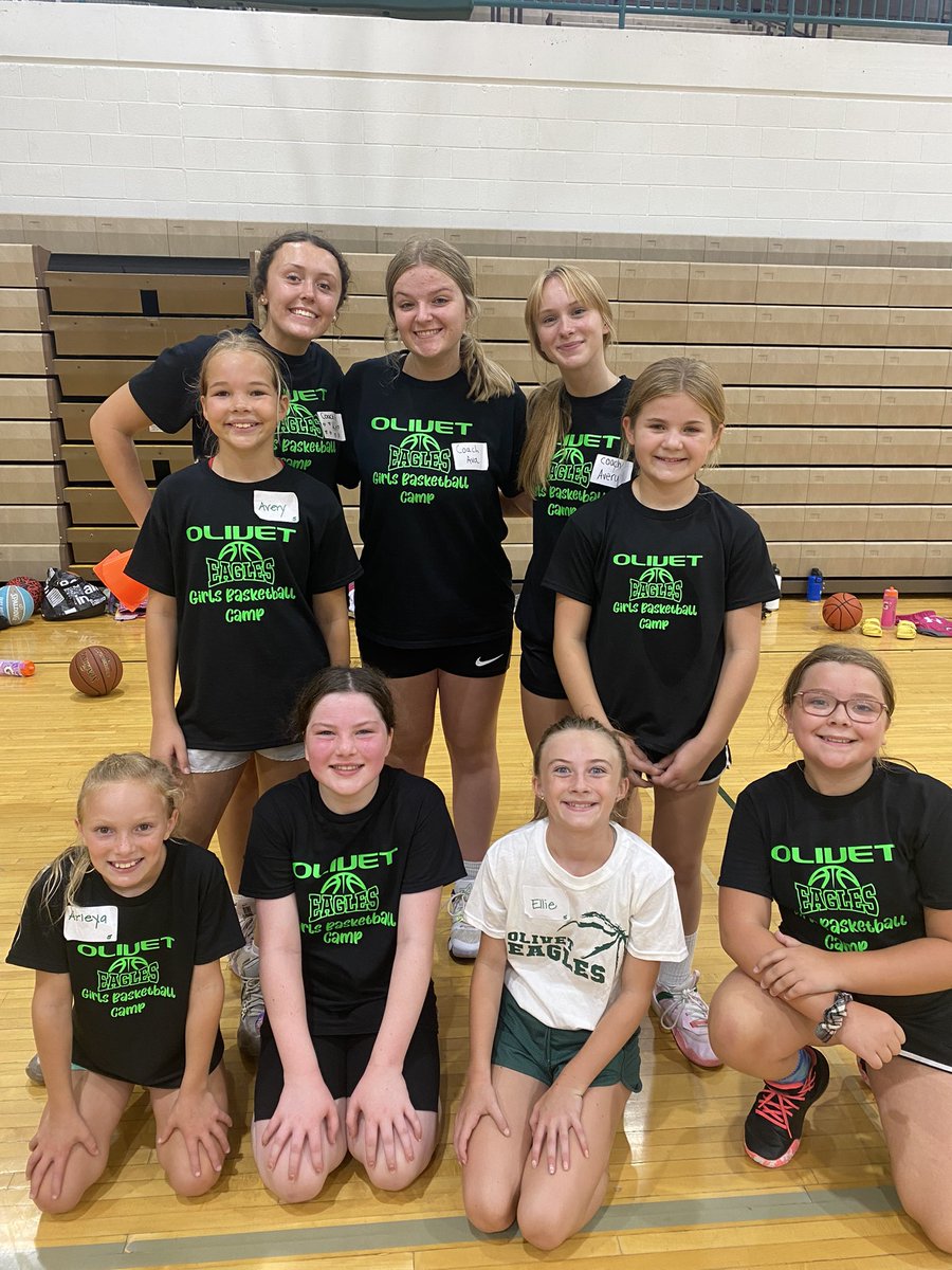 CoachODellOHS's tweet photo. Youth Camp grade level pics: 5th grade, coached by Kienan, Ava, and Avery, 6th grade, coached by Liv, Kara, Korrine, and Karley, and 7th-8th, coached by Maddy and Magan. 💚🏀 https://t.co/4Yd76U0OXO