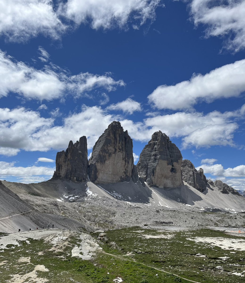 vividavvero76's tweet photo. Non si sbaglia a contarle #3cime https://t.co/e9ydjkRDgd